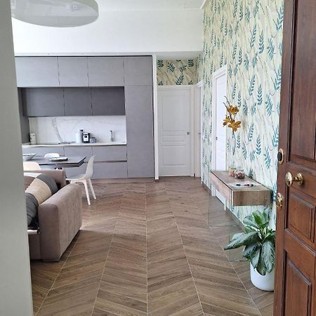 Alocasia Luxury Stay ซาแลร์โน ภายนอก รูปภาพ