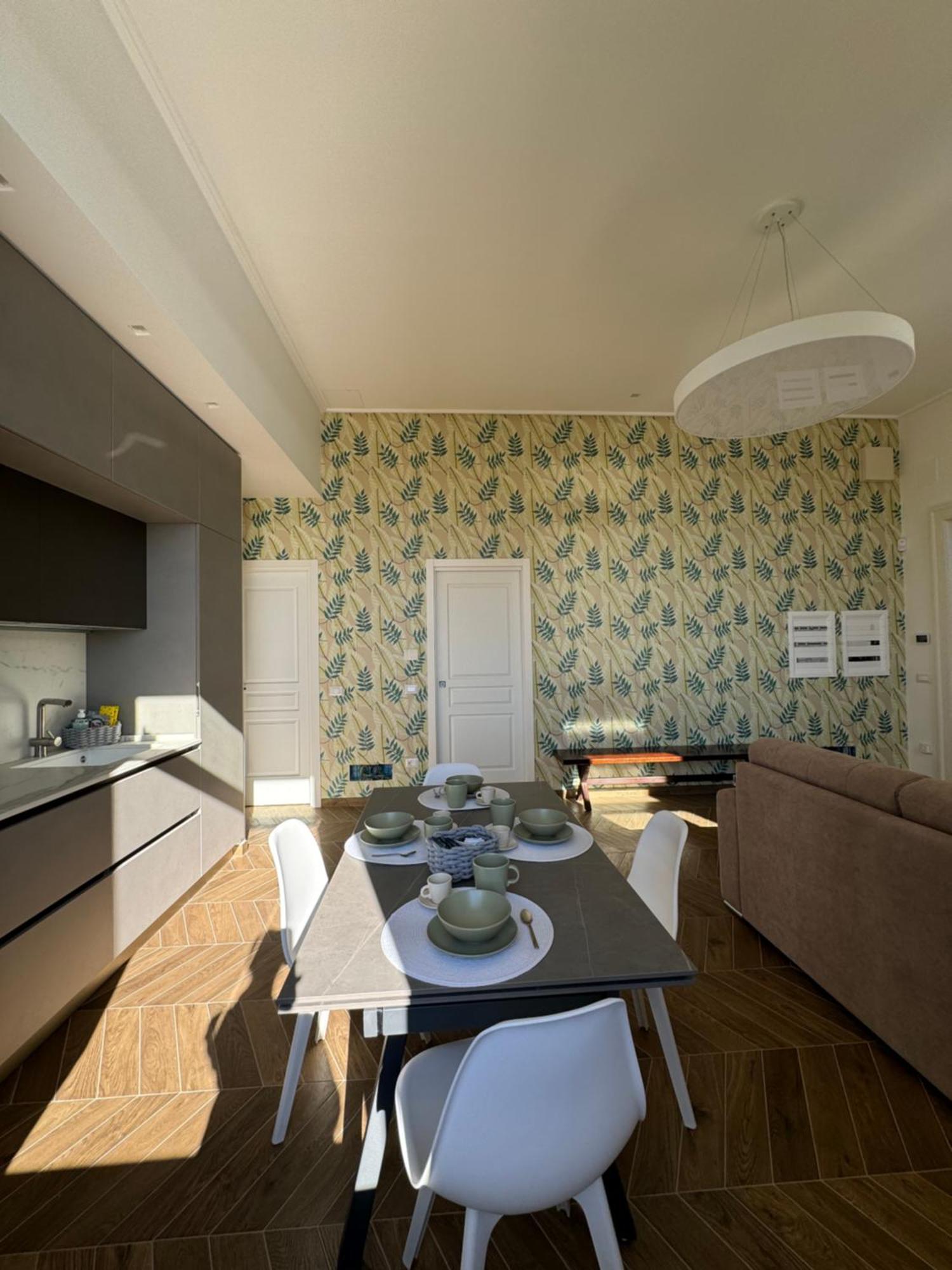 Alocasia Luxury Stay ซาแลร์โน ภายนอก รูปภาพ