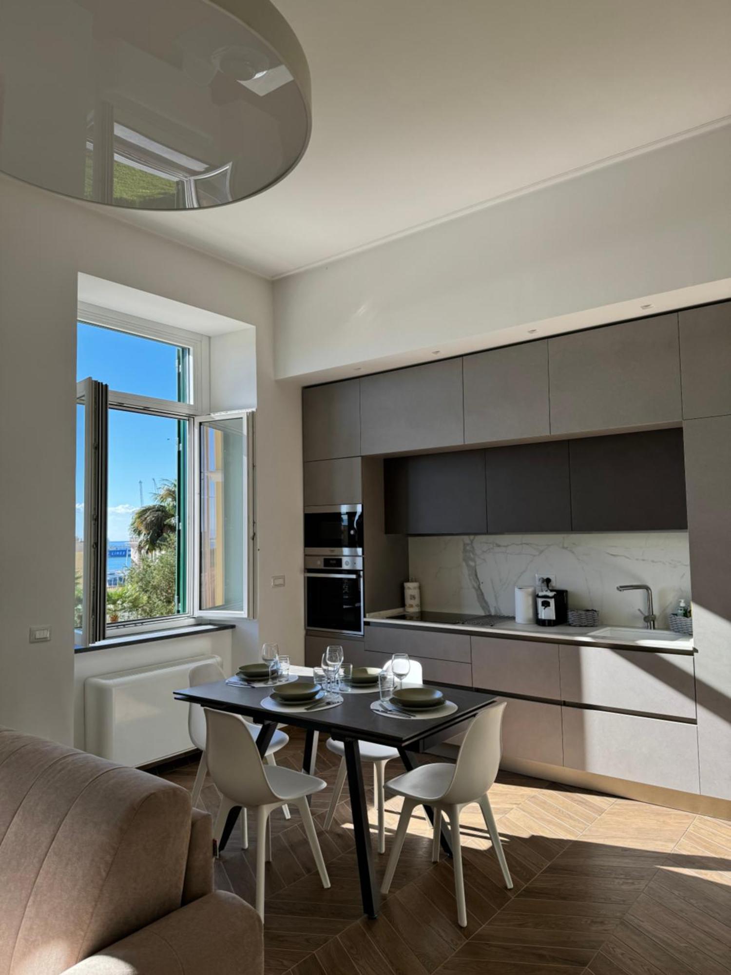 Alocasia Luxury Stay ซาแลร์โน ภายนอก รูปภาพ